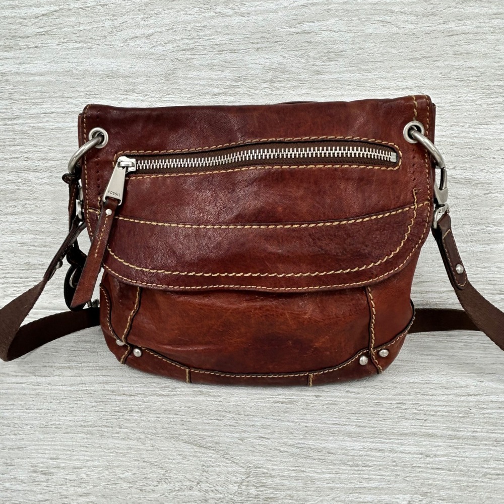 Fossil Brown Leather Crossbody Bag‎ Contrast Stitching Silver Hardware Key Charm